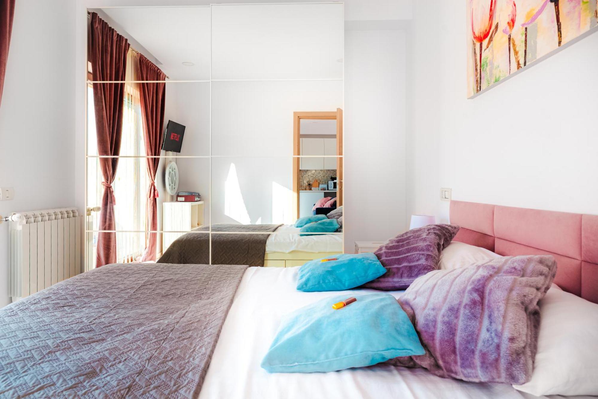 Downtown Apartment Boutique - Blue & Pink Bucarest Exterior foto